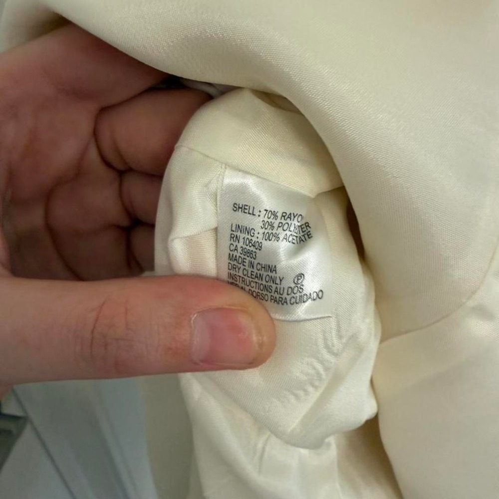 Elie Tahari cream pearl button midi‎ coat - Picture 8 of 8